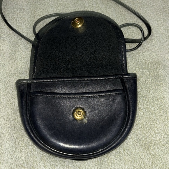 Coach Vintage Black Mini Belt Bag - Picture 4 of 7